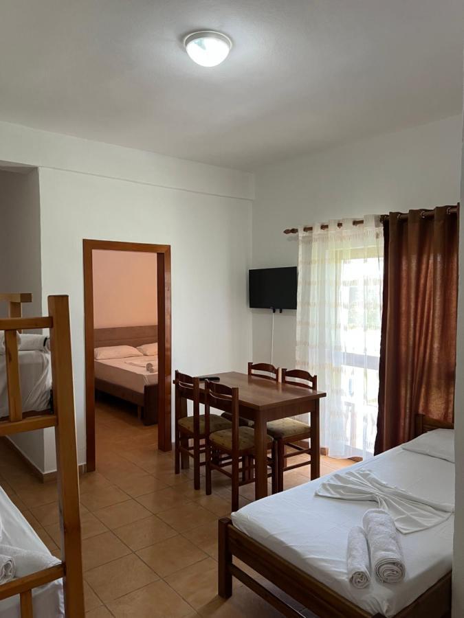 Hotel Athina Velipoje Exterior photo